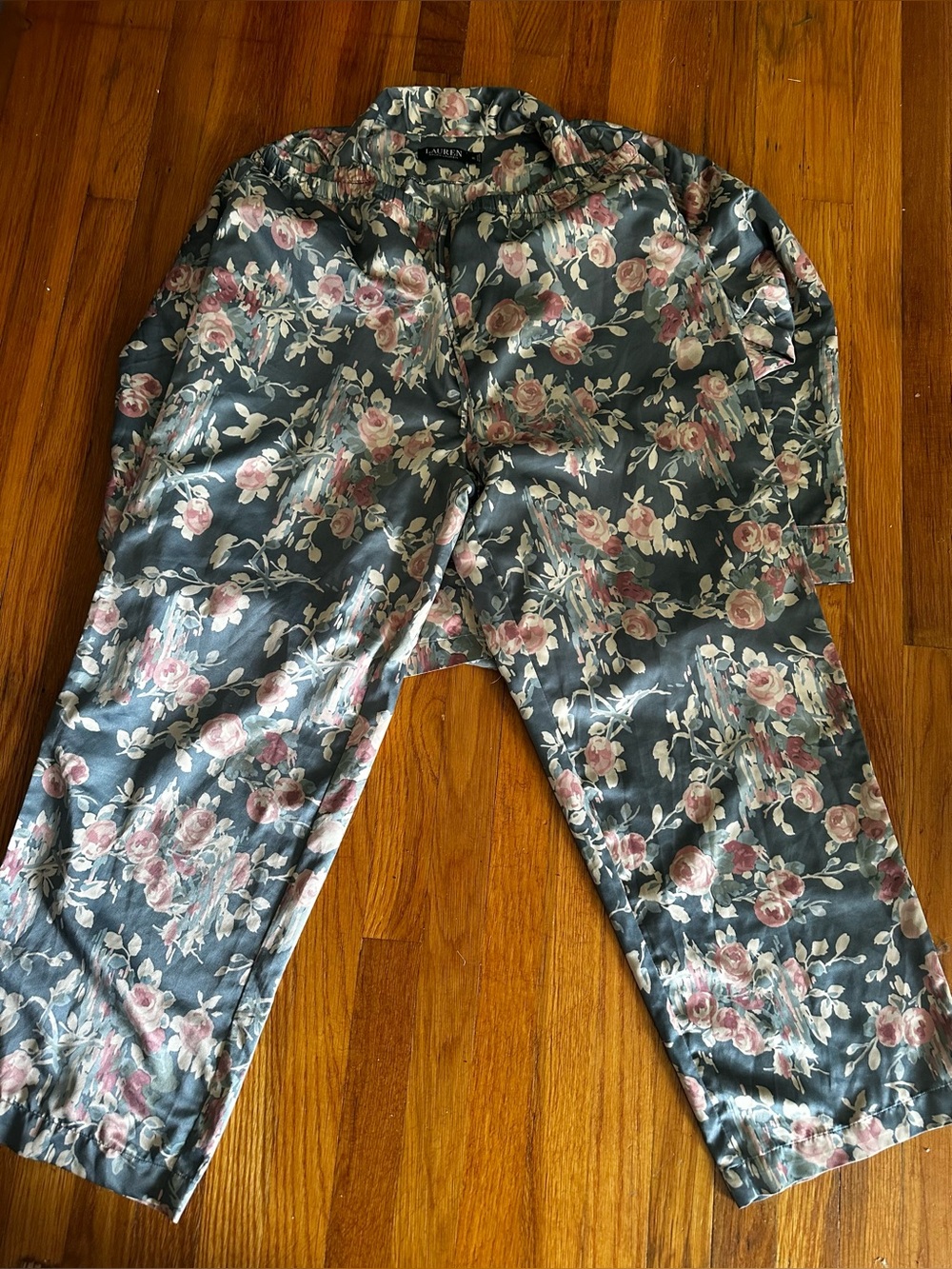 Ralph Lauren Floral Satin Pajama Set Green Long Sleeve Button Down Embroidered - Picture 8 of 8